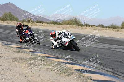 media/Dec-01-2025-Moto Forza (Mon) [[2daa91e15f]]/1-Advanced Group/Session 4 (Turn 10 Inside)/